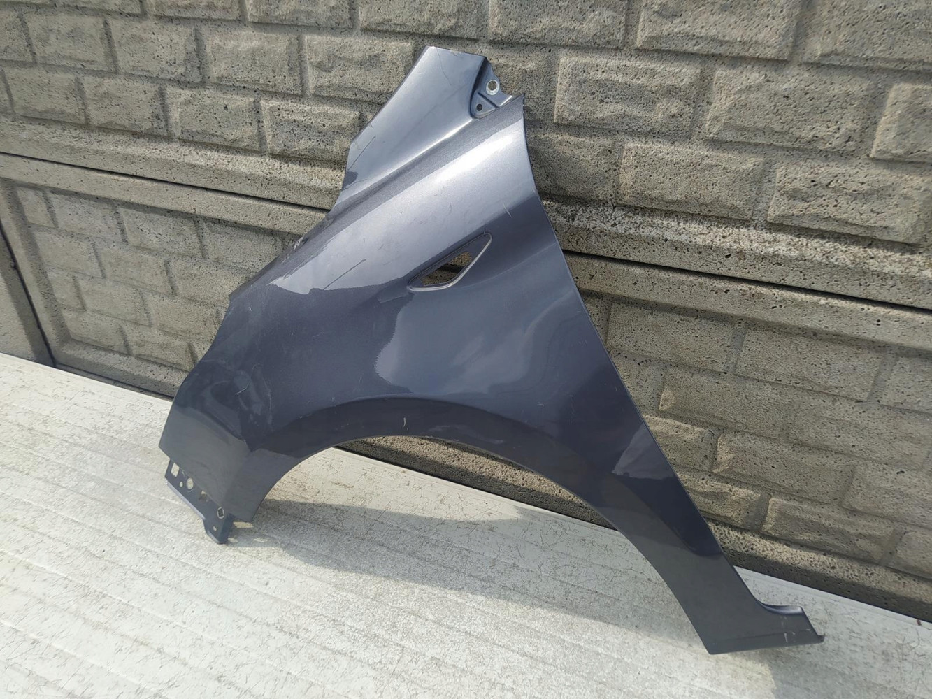 FORD KA+ PLUS MK3 III 16-22 BŁOTNIK PRZEDNI LEWY - (12493221608)