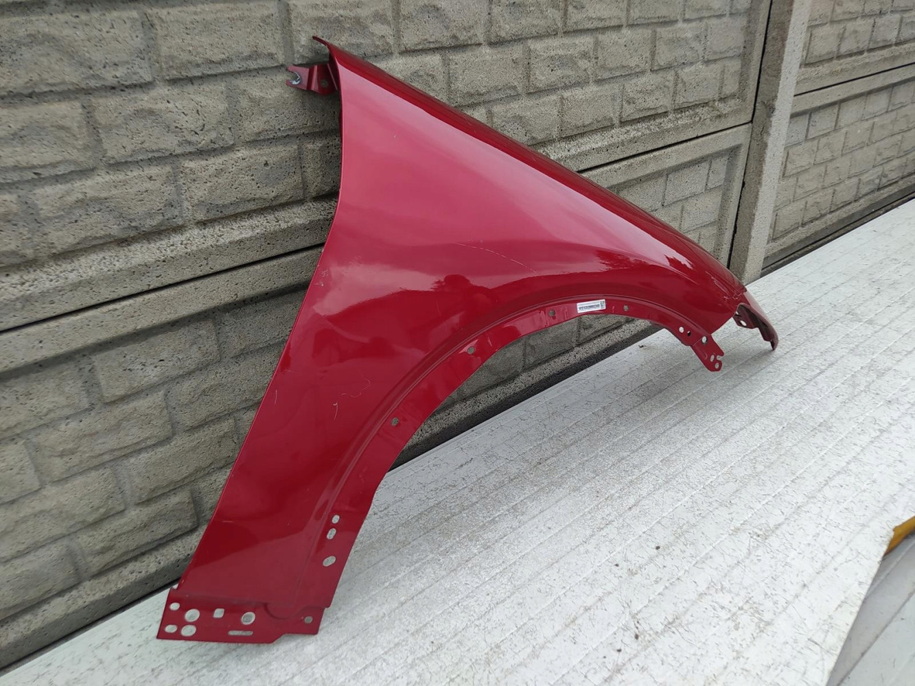 FORD MUSTANG MACH 2020- BŁOTNIK PRZEDNI PRAWY - (12495700455)