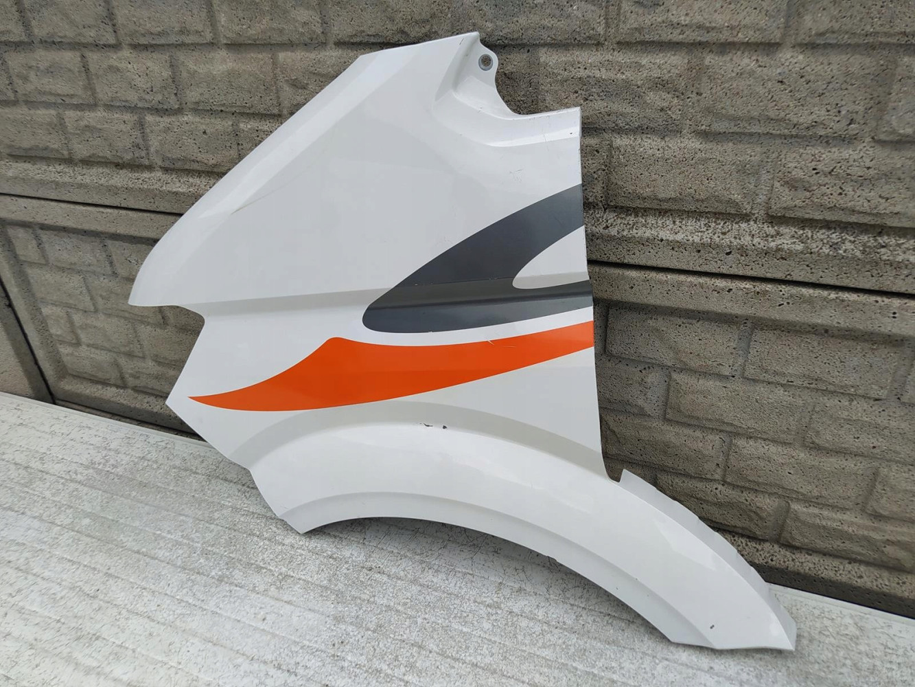 VW CRAFTER MAN TGE 17-22 BŁOTNIK LEWY PRZEDNI - (12495752208)