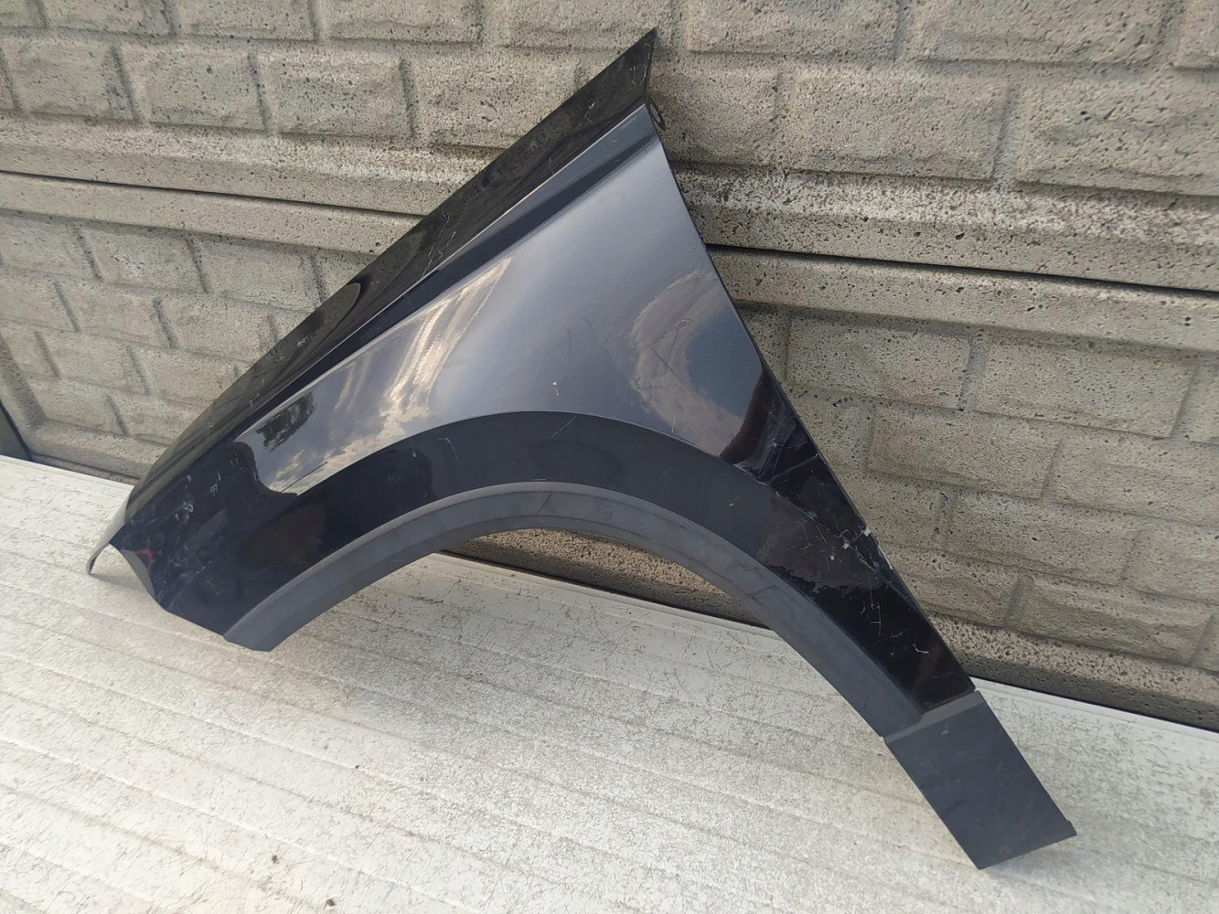 SEAT ATECA BŁOTNIK LEWY PRZEDNI - (12516464983)
