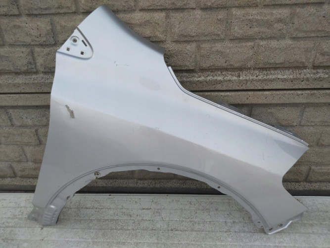 SUZUKI SX4 S CROSS 14- 20 BŁOTNIK PRAWY PRZEDNI - (12526274860)