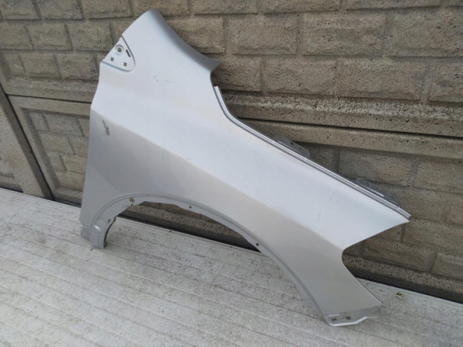 SUZUKI SX4 S CROSS 14- 20 BŁOTNIK PRAWY PRZEDNI - (12526274860)