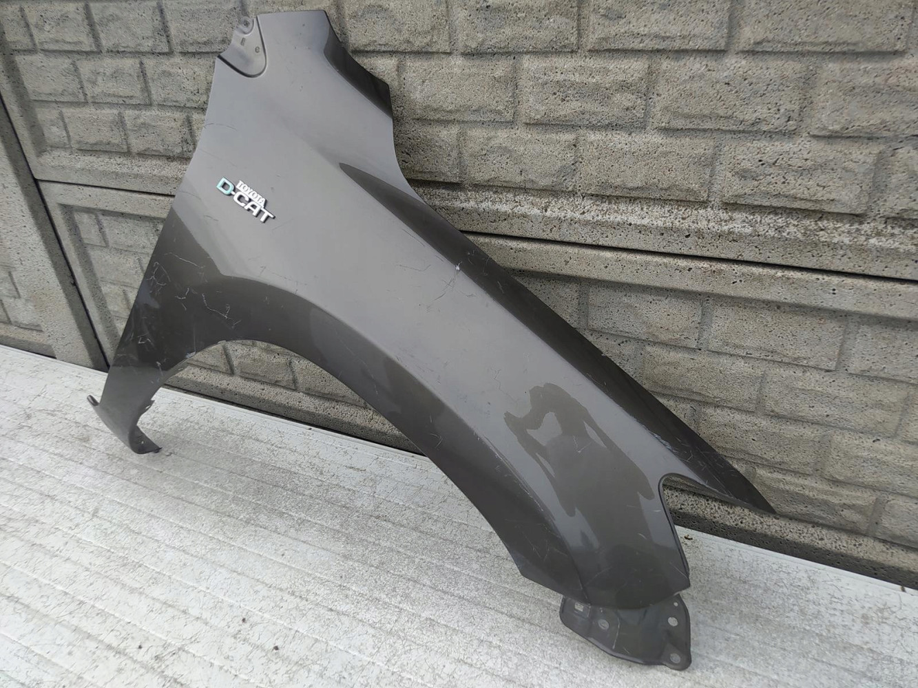 TOYOTA RAV 4 IV LIFT 10-13 BŁOTNIK PRAWY PRZEDNI - (12526637820)