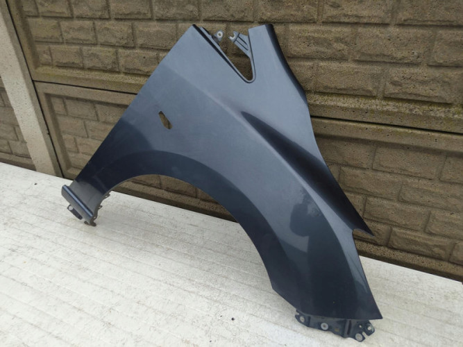 MAZDA 5 V 10-18 BŁOTNIK PRZEDNI PRAWY - (12541109188)