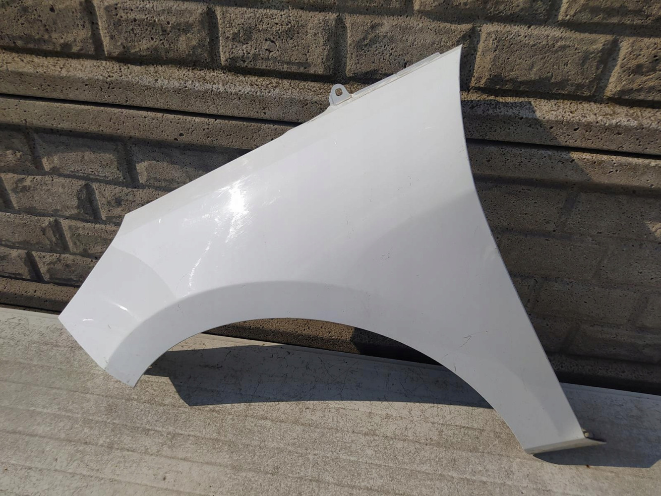 FORD FIESTA Mk8 MK 8 16-22 BŁOTNIK PRZEDNI LEWY - (12550595766)