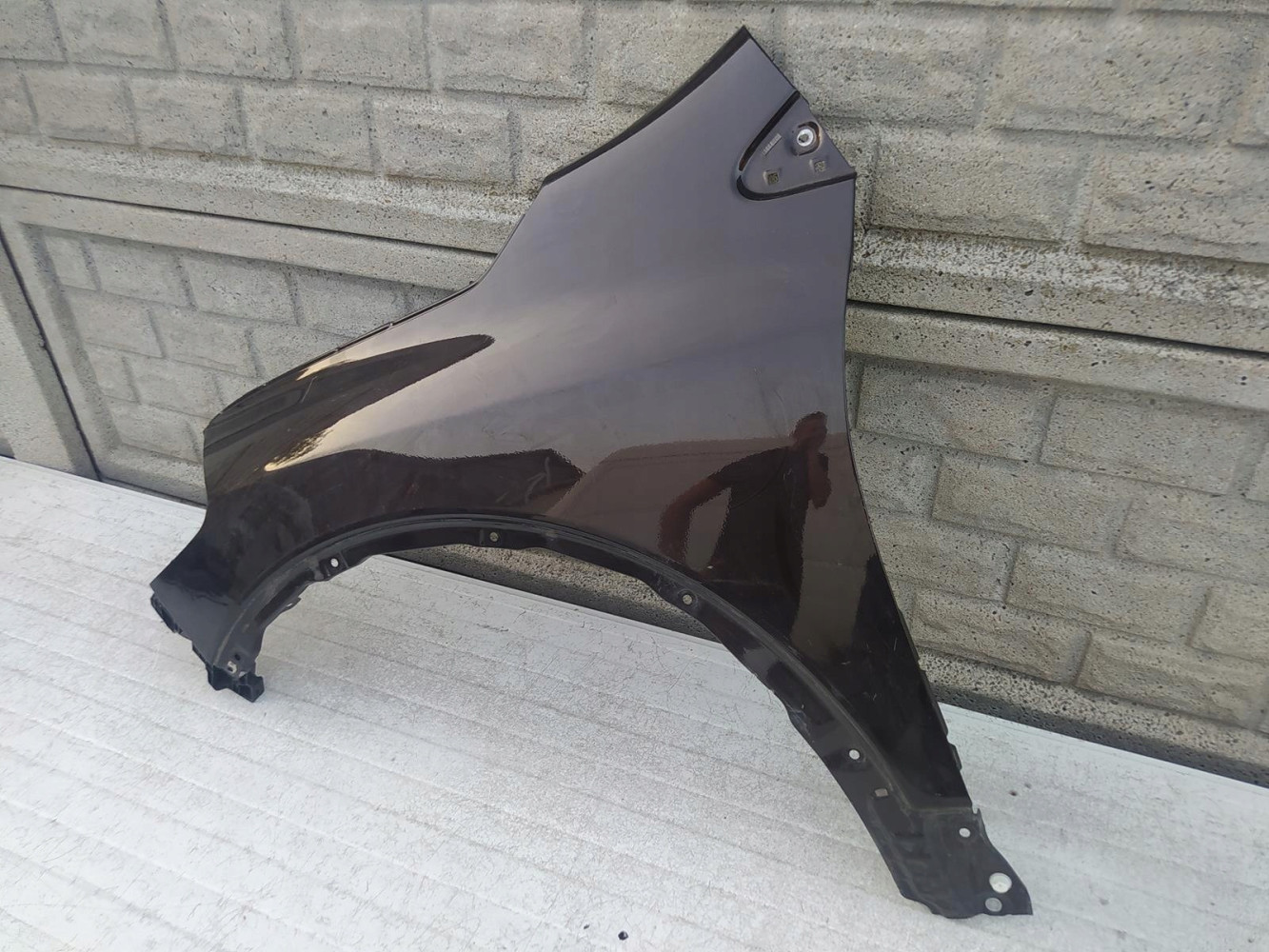SUZUKI SX4 S CROSS 14-20 BŁOTNIK LEWY PRZEDNI - (12552064662)