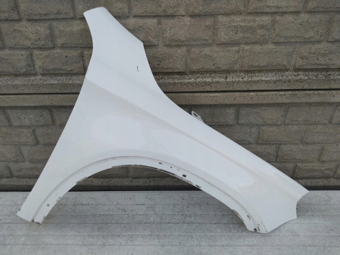 MERCEDES GLA W 156 W156 BŁOTNIK PRZEDNI PRAWY - (12562857240)