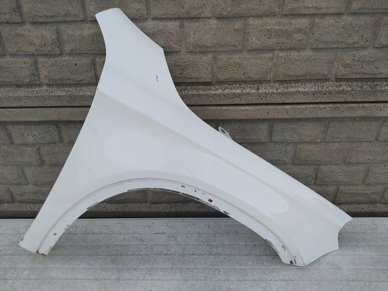 MERCEDES GLA W 156 W156 BŁOTNIK PRZEDNI PRAWY - (12562857240)