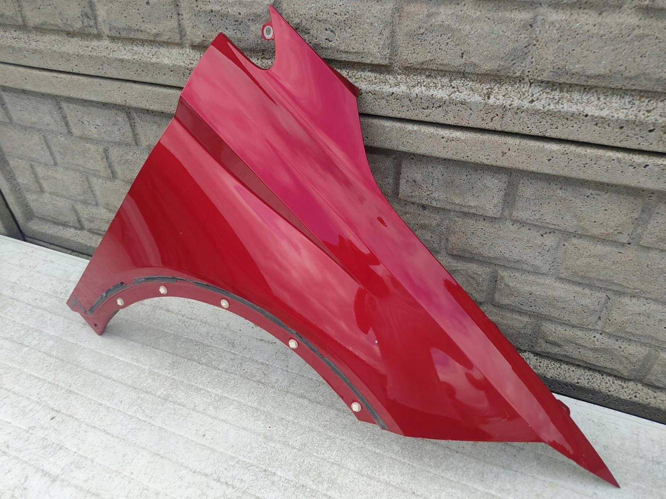 SEAT ARONA BŁOTNIK PRZEDNI PRAWY - (12565108824)