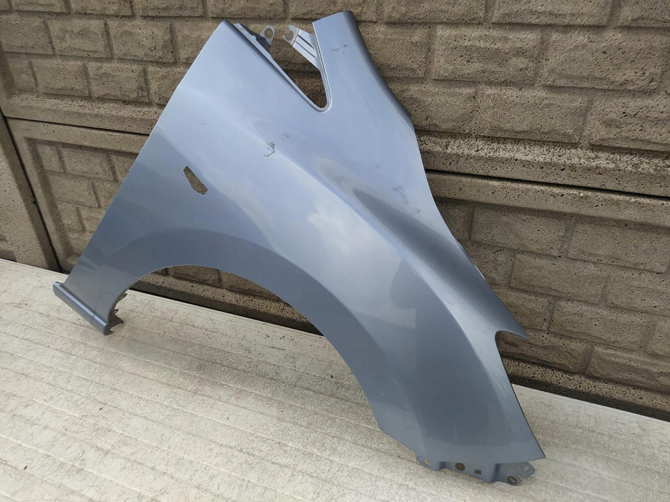 MAZDA 5 V 10-18 BŁOTNIK PRZEDNI PRAWY - (12566900413)