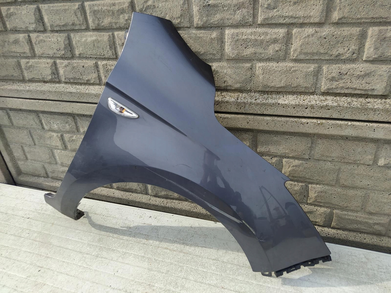 HYUNDAI I20 LIFT KIERUNEK BŁOTNIK PRZEDNI PRAWY - (12568588429)