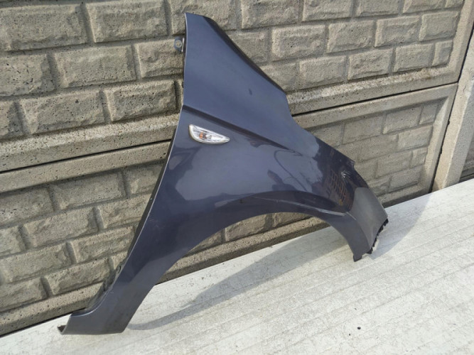 HYUNDAI I20 LIFT KIERUNEK BŁOTNIK PRZEDNI PRAWY - (12568588429)