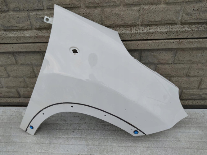 FIAT 500L TREKKING BŁOTNIK PRZEDNI PRAWY - (12600936065)