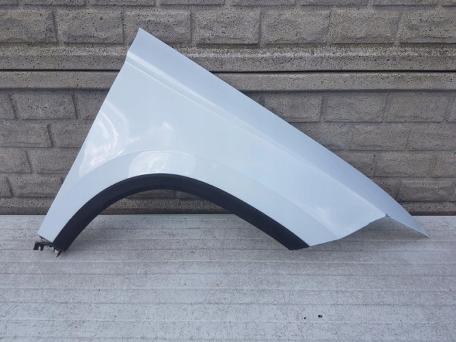 SEAT ATECA 2016 - 2022 BŁOTNIK PRZEDNI PRAWY - (12605495160)