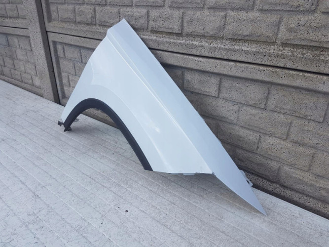 SEAT ATECA 2016 - 2022 BŁOTNIK PRZEDNI PRAWY - (12605495160)