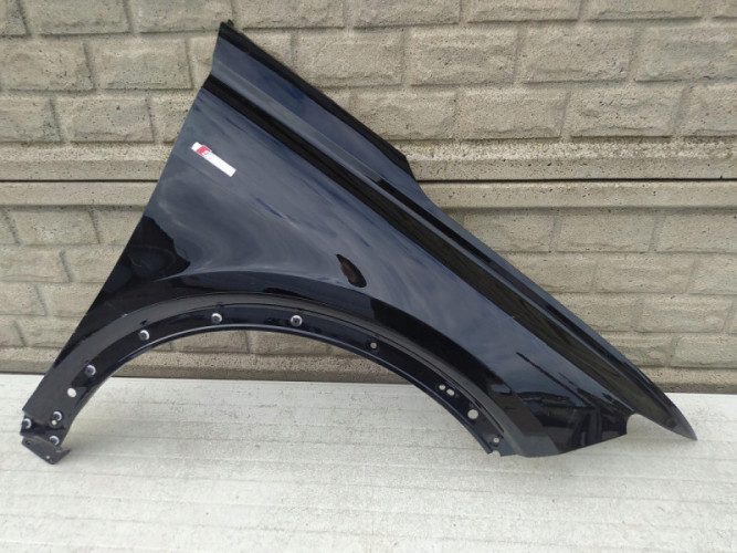 AUDI Q4 BŁOTNIK PRZEDNI PRAWY - (12614766868)