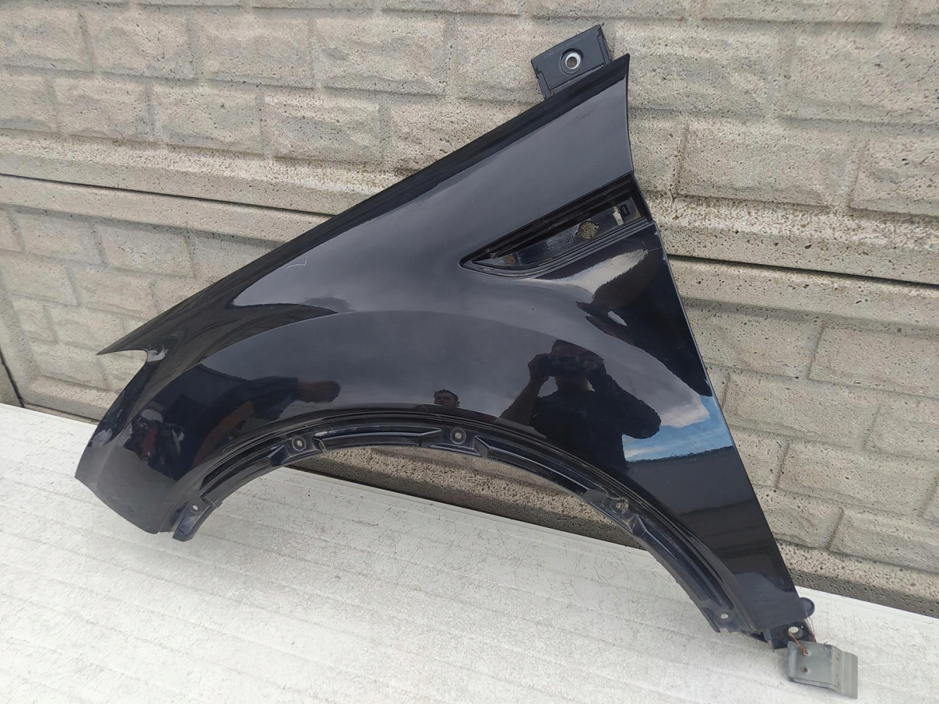 FORD KUGA MK1 1 I 08-13 BŁOTNIK PRZEDNI LEWY - (12624747998)