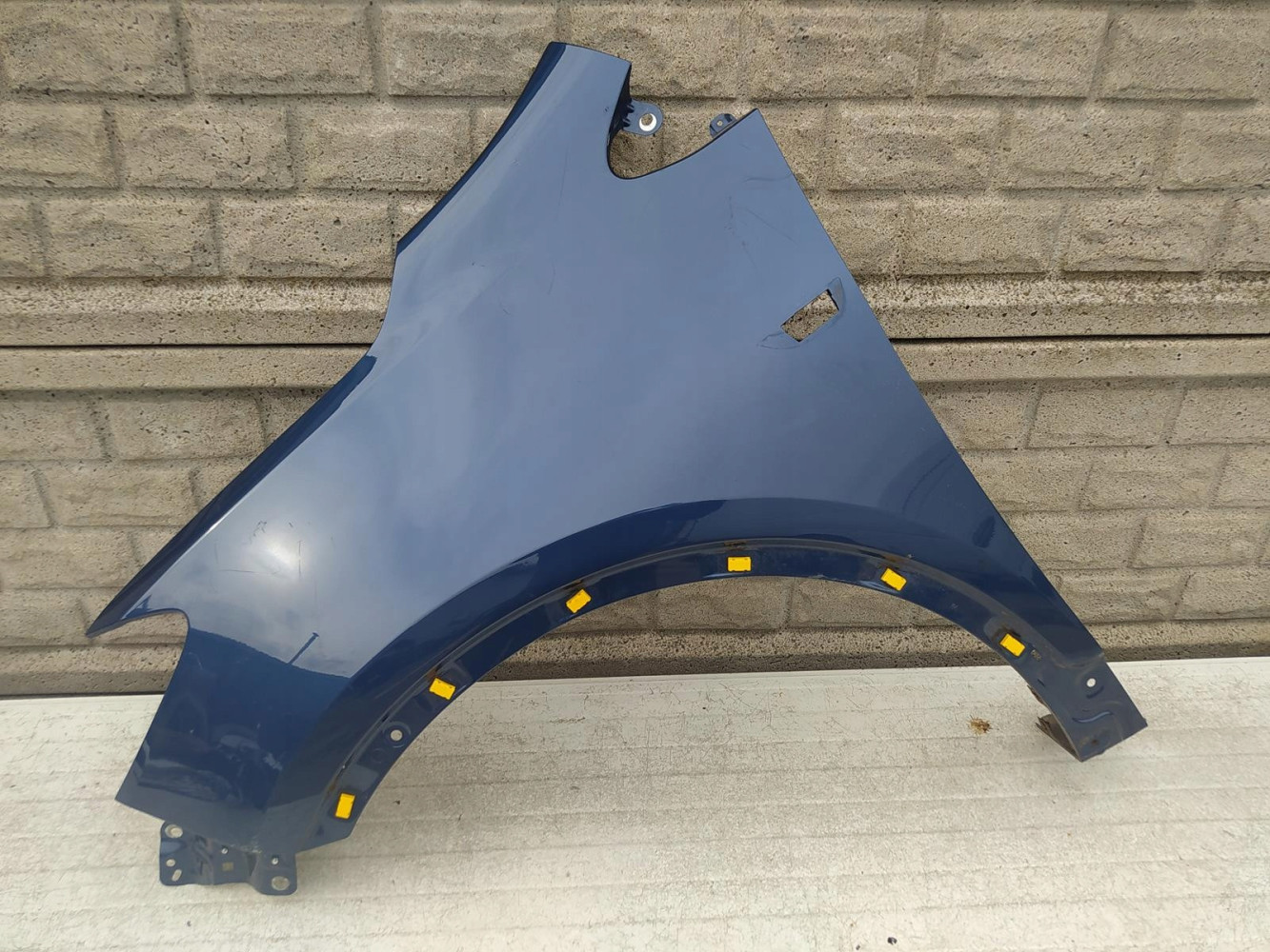 OPEL MOKKA BŁOTNIK LEWY PRZEDNI - (12626341608)