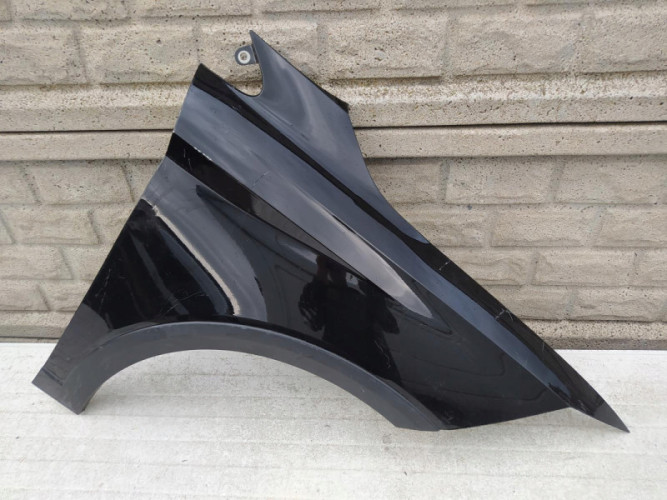 SEAT ARONA BŁOTNIK PRZEDNI PRAWY - (12646609948)