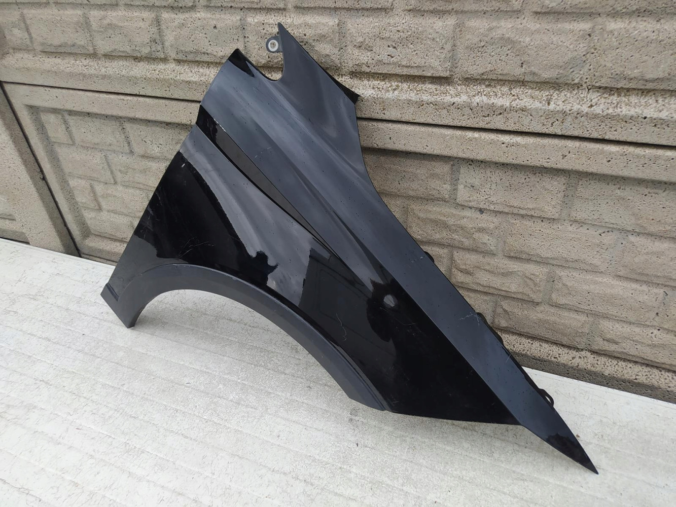 SEAT ARONA BŁOTNIK PRZEDNI PRAWY - (12646609948)