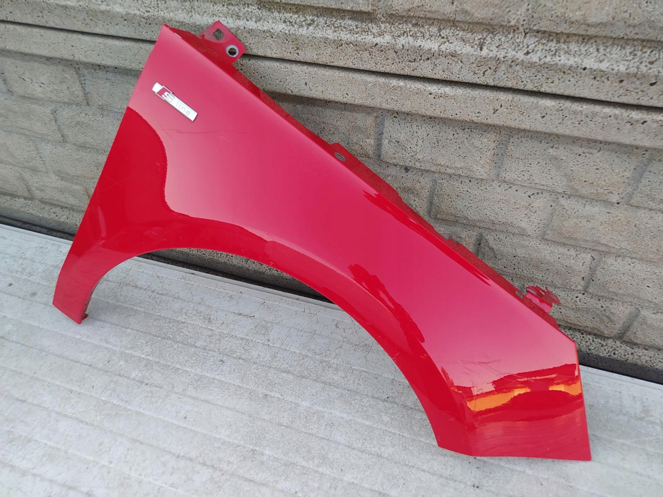 AUDI A1 8X0 2010-2017 BŁOTNIK PRZEDNI PRAWY - (12650698339)