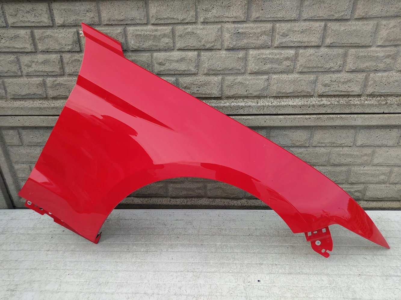 FORD MUSTANG VI 14 - 18 BŁOTNIK PRAWY PRZEDNI - (12654448502)