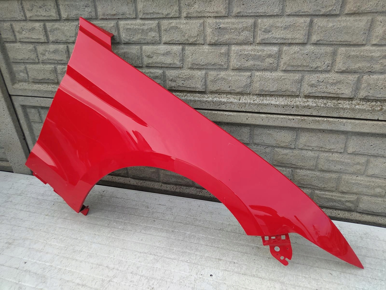FORD MUSTANG VI 14 - 18 BŁOTNIK PRAWY PRZEDNI - (12654448502)