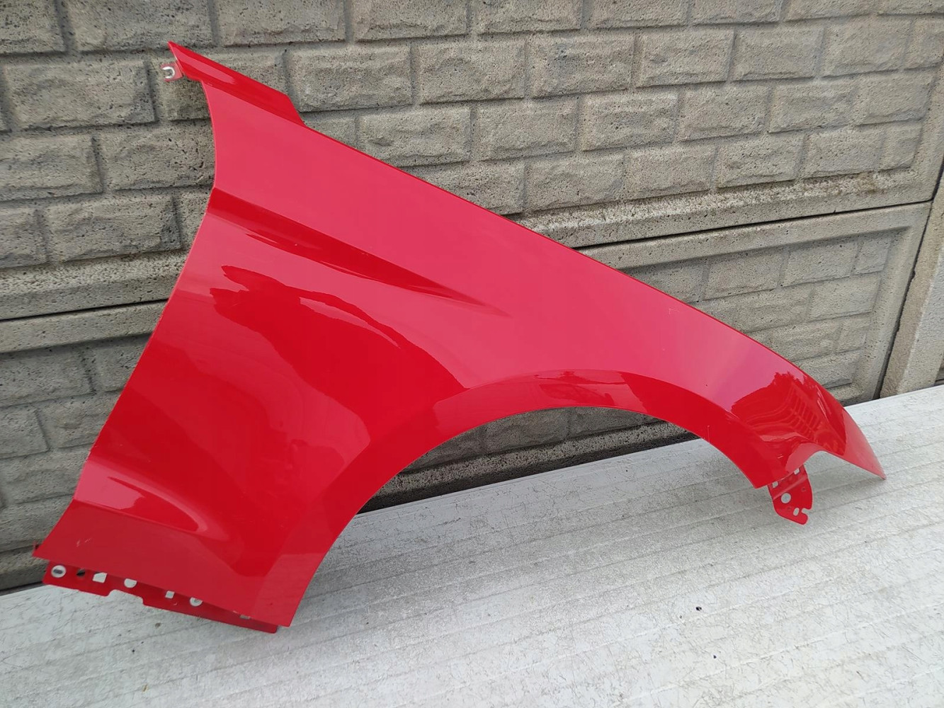 FORD MUSTANG VI 14 - 18 BŁOTNIK PRAWY PRZEDNI - (12654448502)
