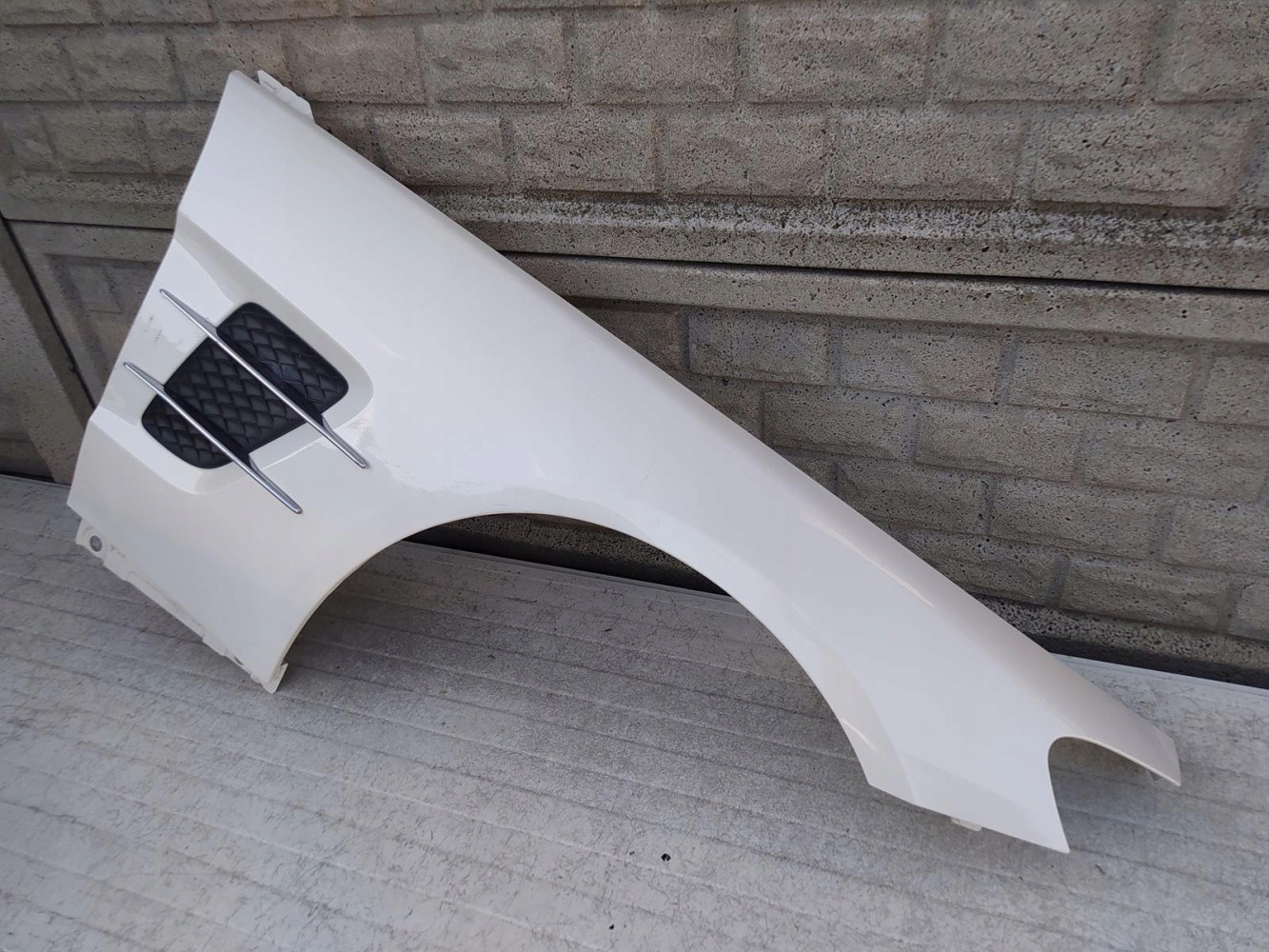 MERCEDES SL W231 R231 LIFT BŁOTNIK PRAWY - (12667947621)