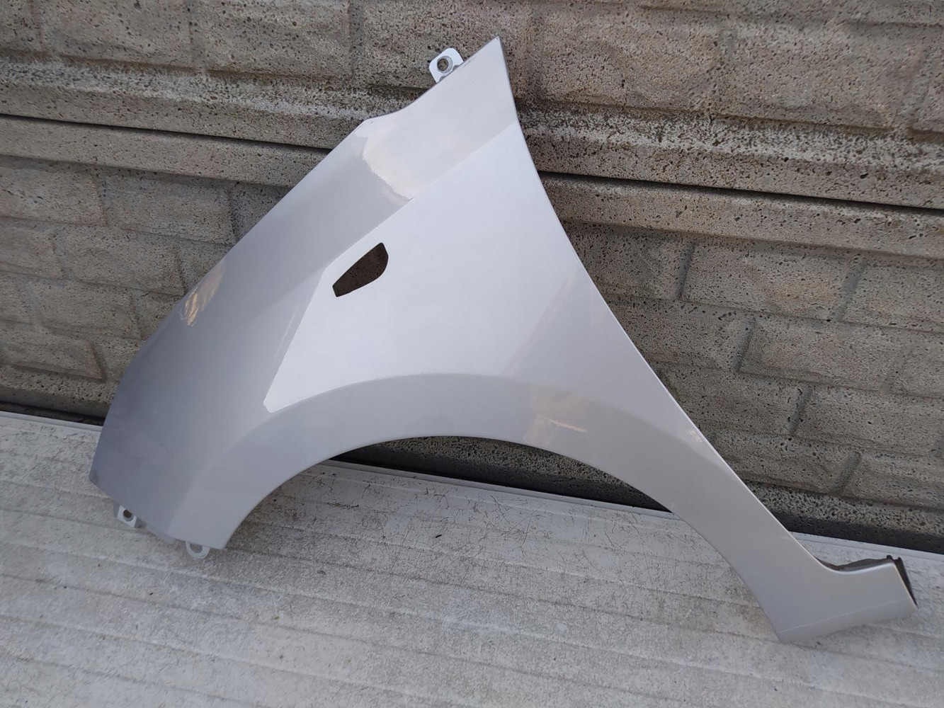 HYUNDAI I10 i 10 14-20 BŁOTNIK LEWY PRZÓD - (12668000463)