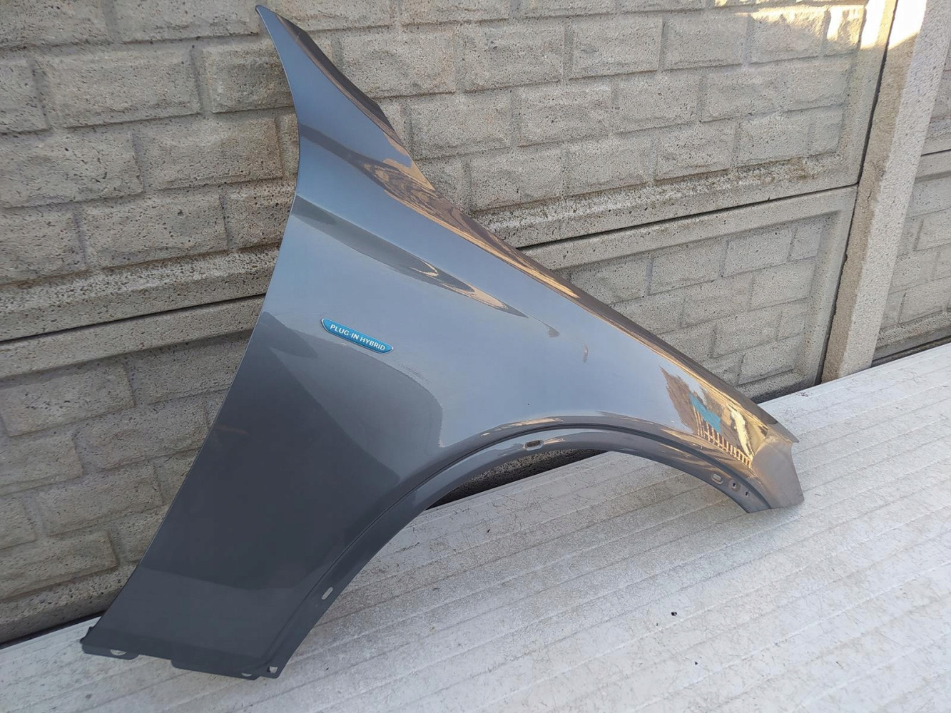 MERCEDES GLC W253 W 253 BŁOTNIK PRAWY PRZEDNI - (12668045378)