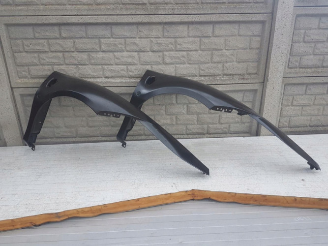 FERRARI F8 TRIBUTO 985852654 BŁOTNIK PRAWY PRZEDNI - (12678410224)