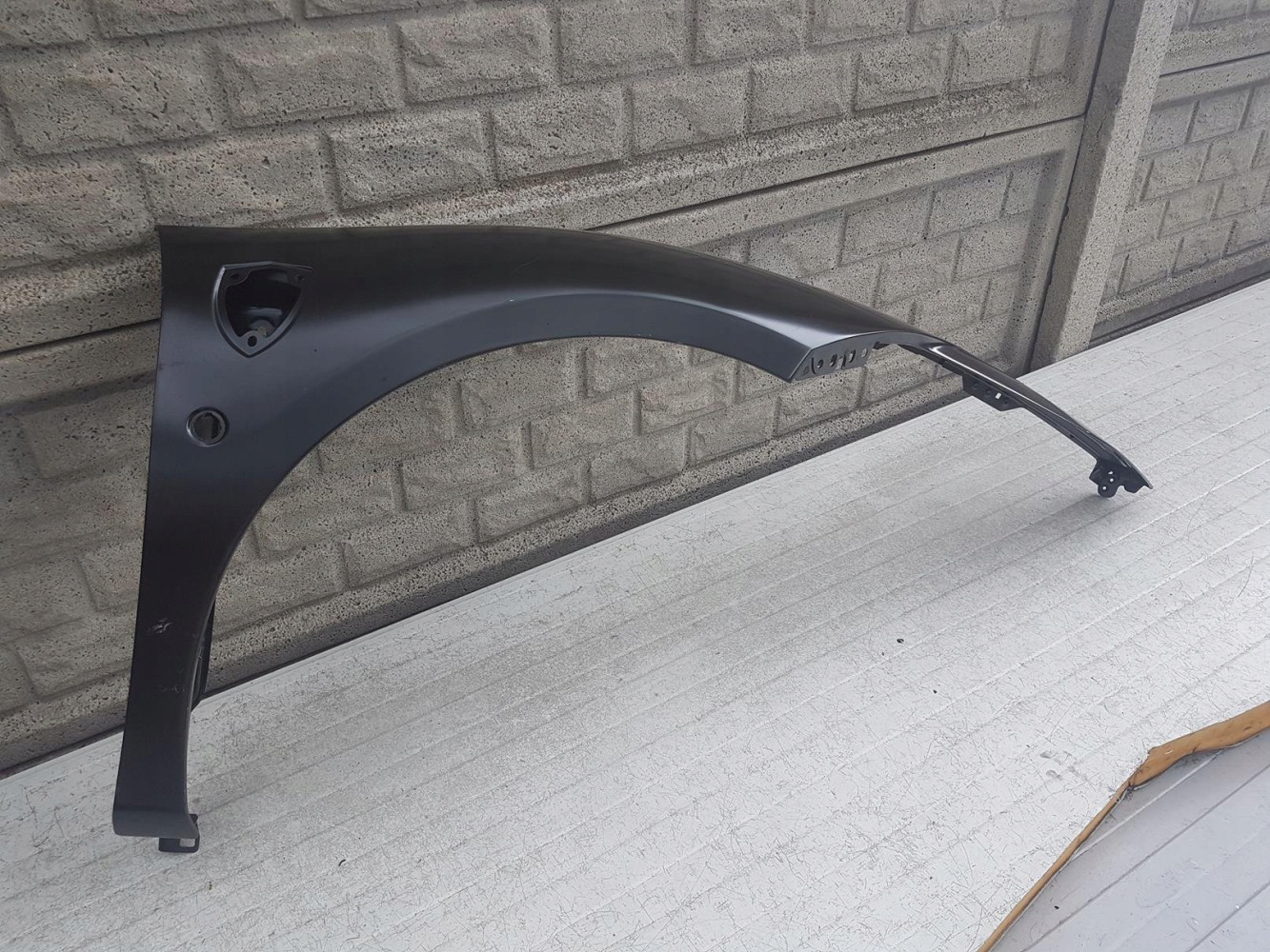 FERRARI F8 TRIBUTO 985852654 BŁOTNIK PRAWY PRZEDNI - (12678410224)