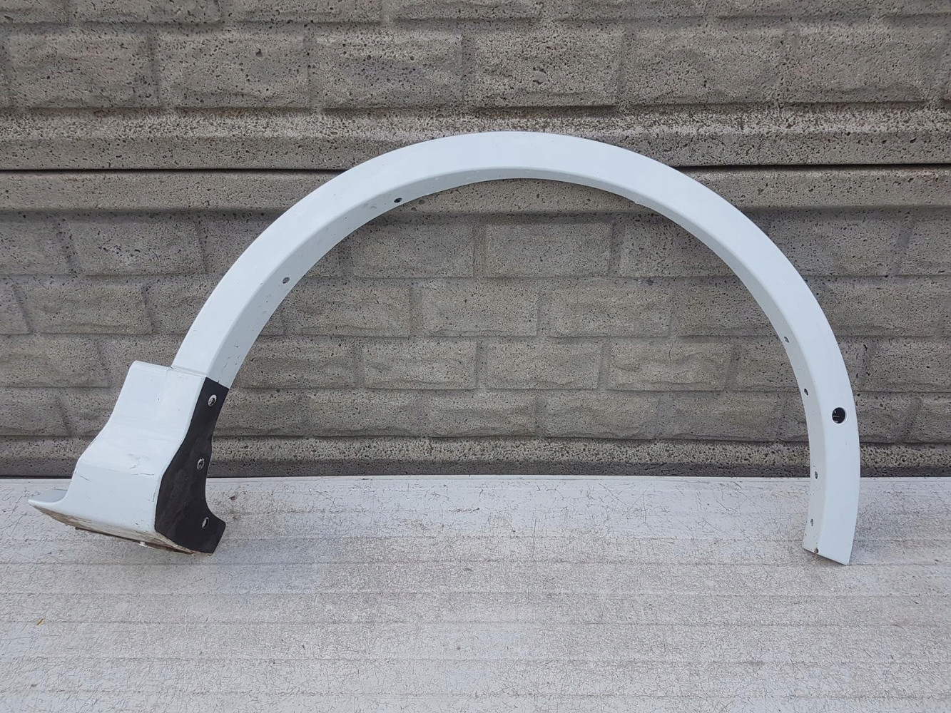 Listwa błotnika przedniego prawa FORD KUGA MK2 - (12683611113)