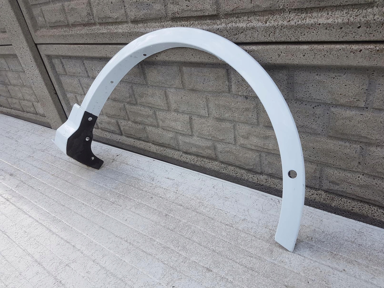 Listwa błotnika przedniego prawa FORD KUGA MK2 - (12683611113)