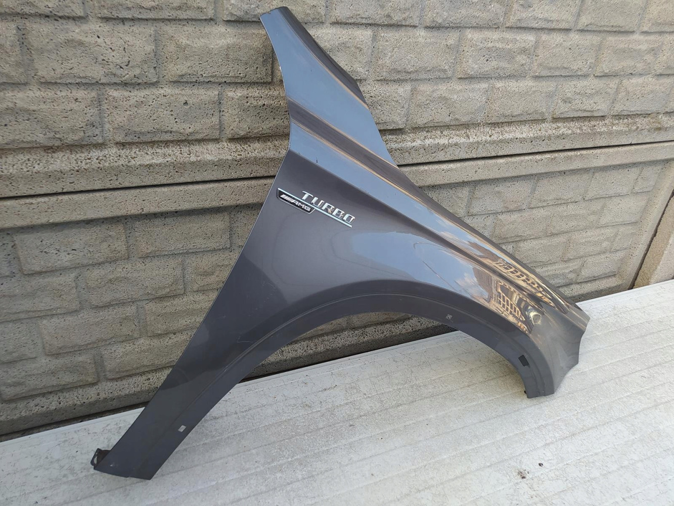 MERCEDES GLA W 156 W156 BŁOTNIK PRZEDNI PRAWY - (12698511908)