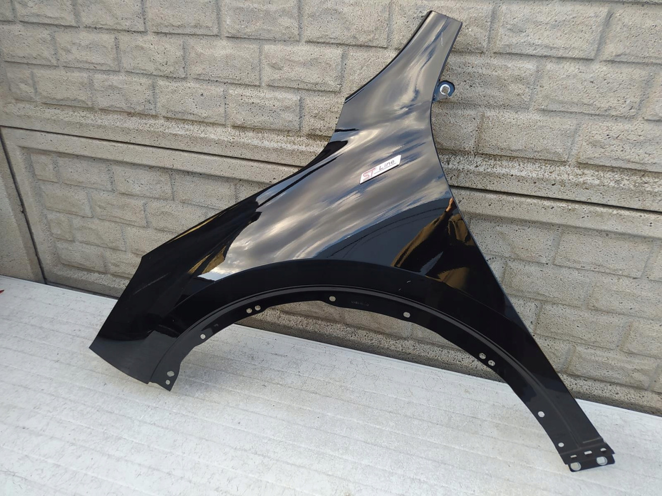 FORD KUGA ESCAPE MK3 20-22 BŁOTNIK PRZEDNI LEWY - (12698994324)