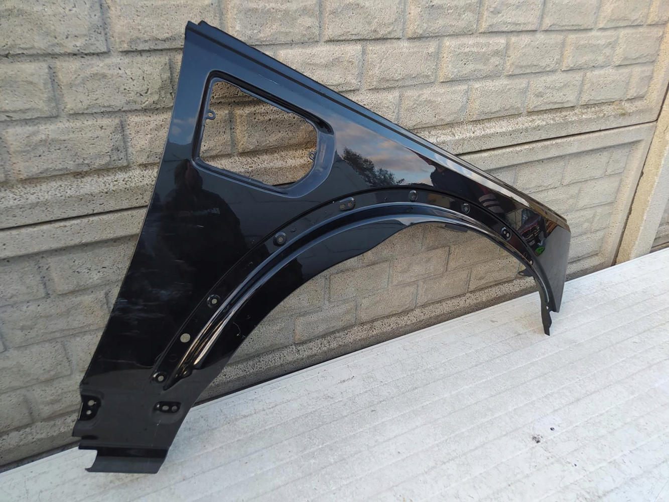 LAND ROVER DISCOVERY IV 09-16 BŁOTNIK PRZEDNI PRAWY - (12706551363)