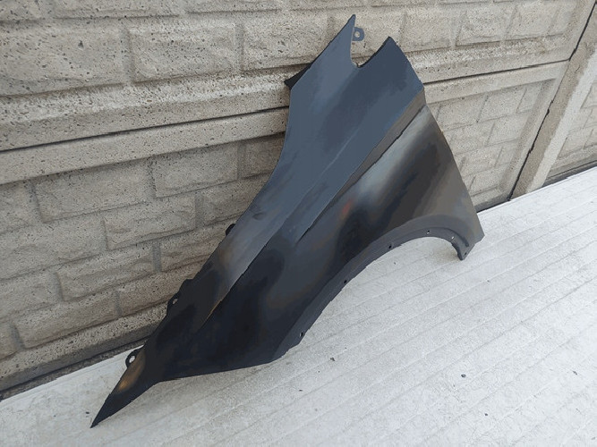 SEAT ARONA BŁOTNIK PRZEDNI LEWY N.O - (12737708739)