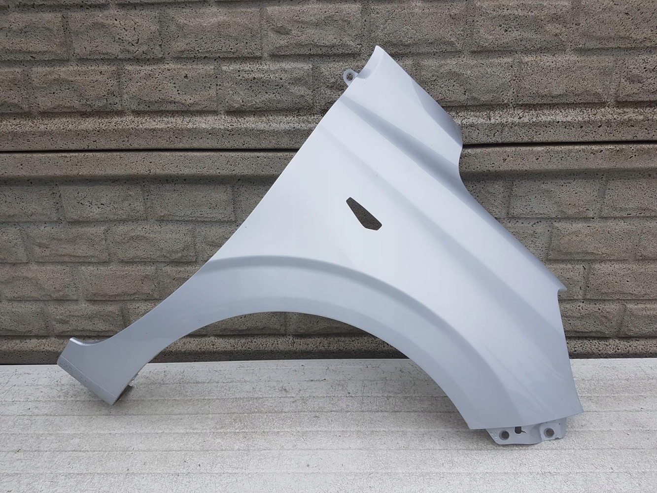 HYUNDAI I10 i 10 2021-2024 BŁOTNIK PRAWY PRZÓD - (12745984520)