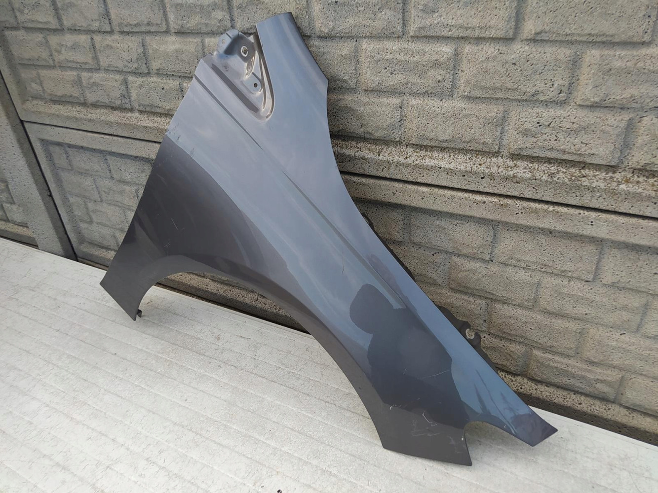 MERCEDES B-KLASA W247 W 247 BŁOTNIK PRAWY PRZEDNI - (12756876332)