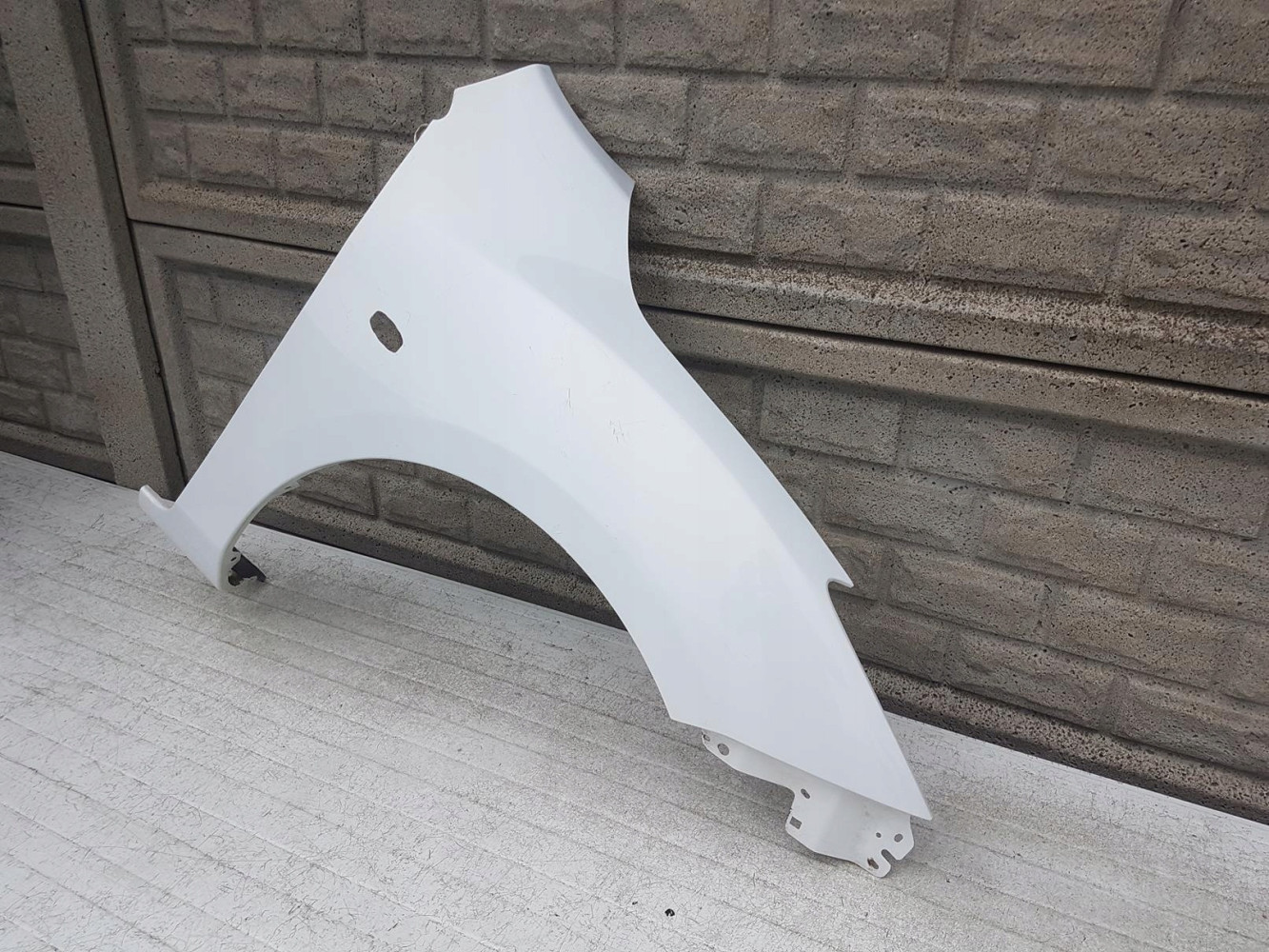 MAZDA 3 III 2008-2013 BŁOTNIK PRZEDNI PRAWY - (12761620020)