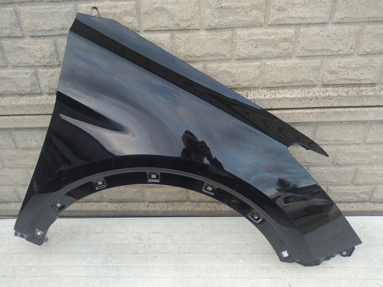 HYUNDAI SANTAFE SANTA FE 12- BŁOTNIK PRZEDNI PRAWY - (12771587442)