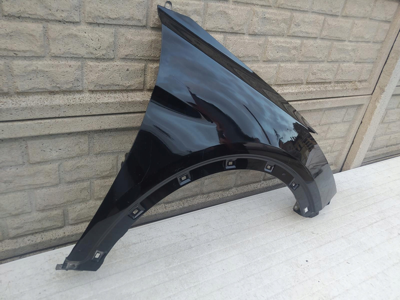 HYUNDAI SANTAFE SANTA FE 12- BŁOTNIK PRZEDNI PRAWY - (12771587442)