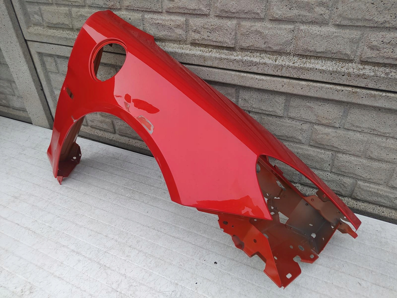 RENAULT ALPINE BŁOTNIK PRZEDNI PRAWY - (12791586181)