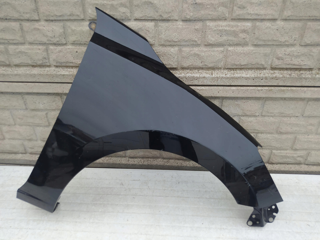 MAZDA 2 II 2015-2022 BŁOTNIK PRAWY PRZEDNI - (12791992594)