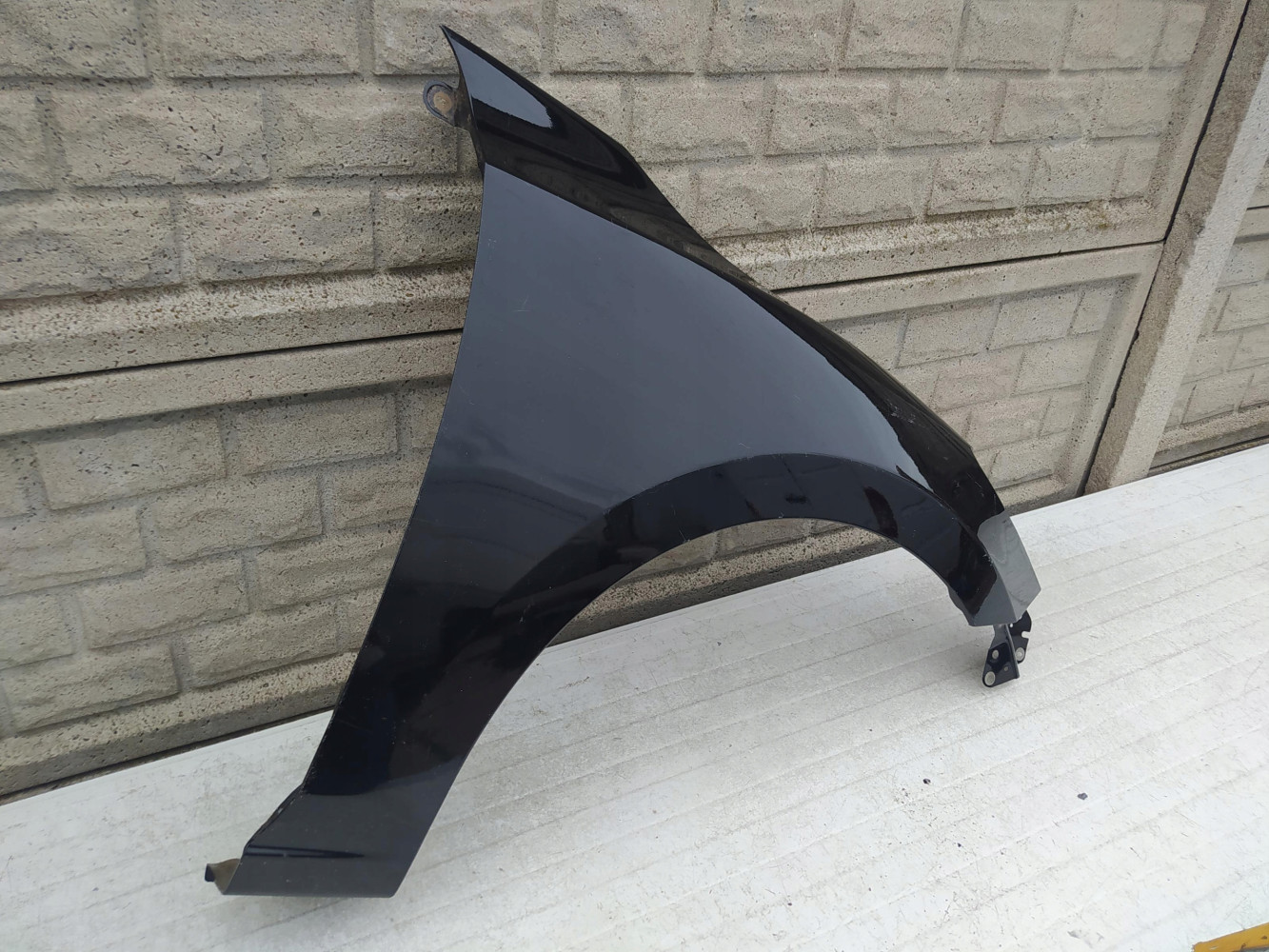 MAZDA 2 II 2015-2022 BŁOTNIK PRAWY PRZEDNI - (12791992594)