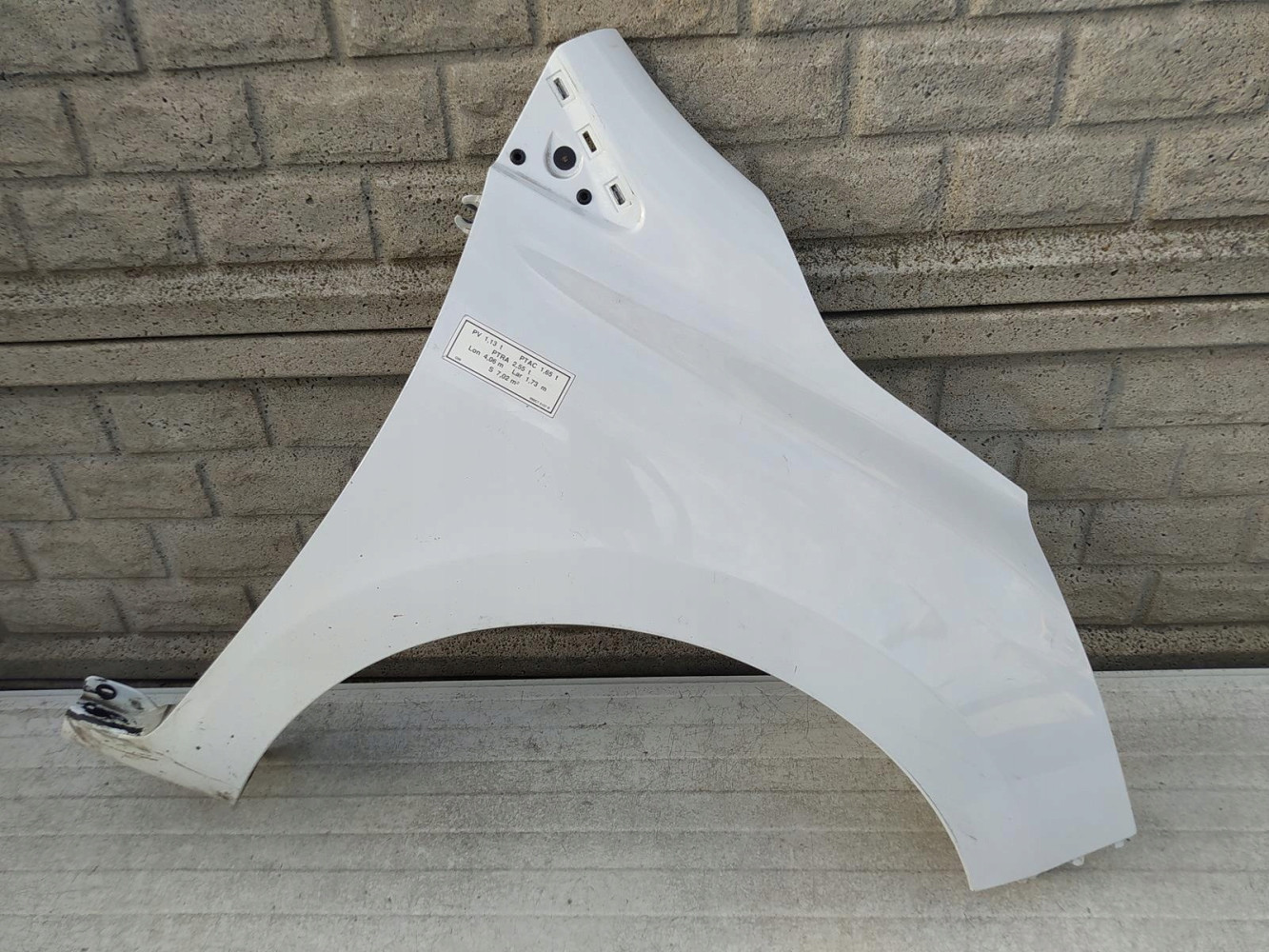 RENAULT CLIO 4 IV 13-20 BŁOTNIK PRZEDNI PRAWY - (12810295302)