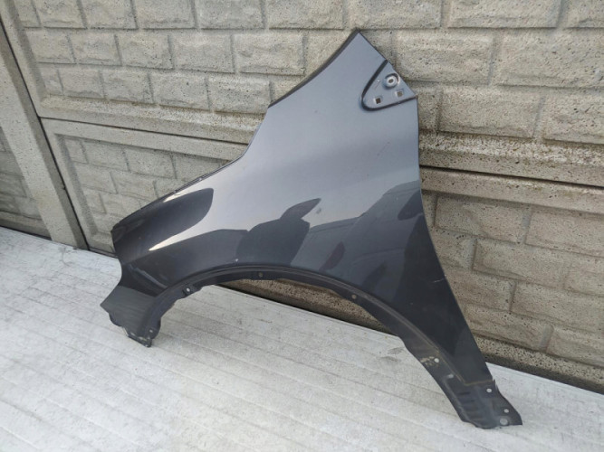 SUZUKI SX4 S CROSS 14-20 BŁOTNIK LEWY PRZEDNI - (12822279428)
