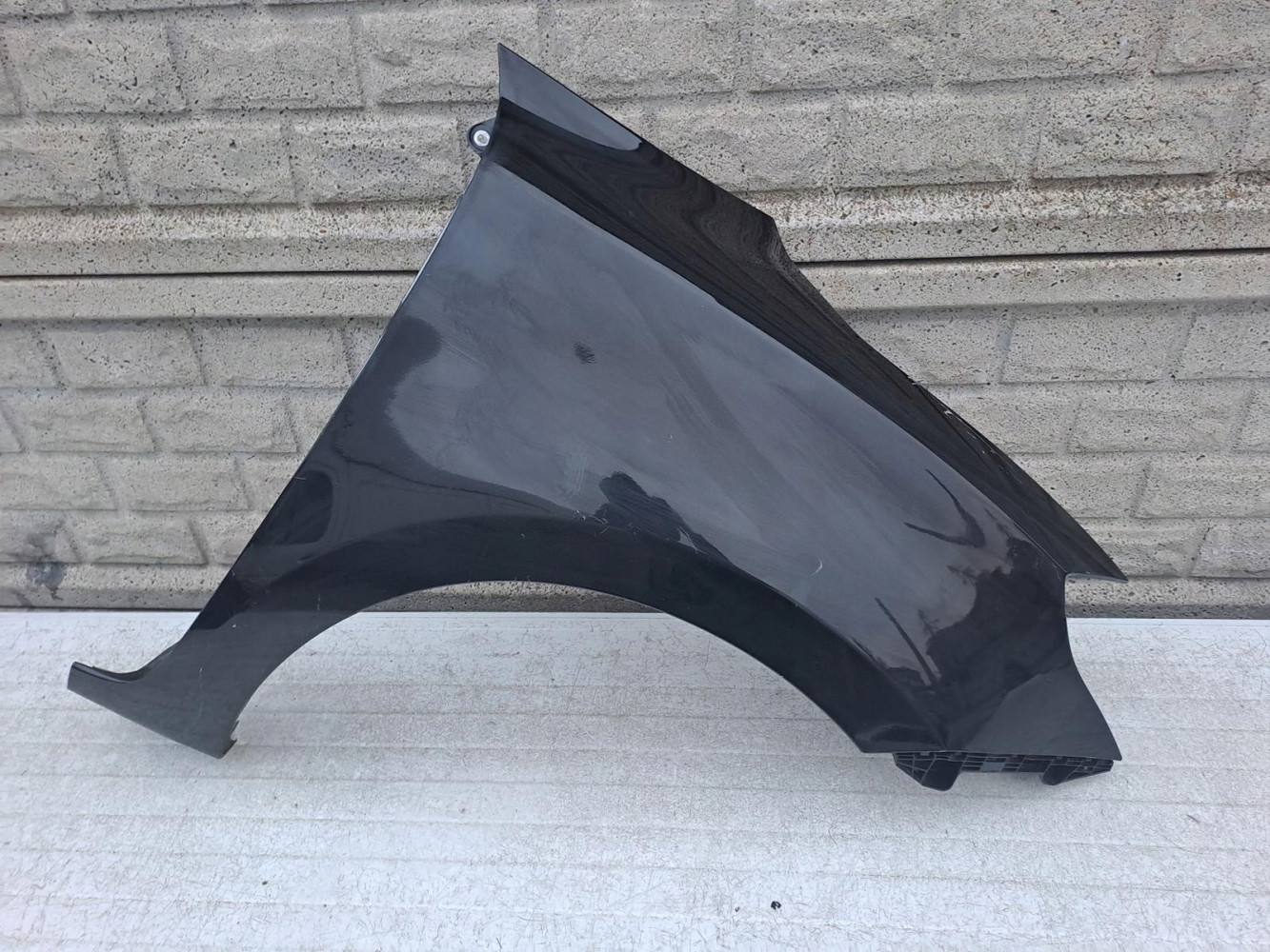 SUZUKI SWIFT MK8 17 -22 BŁOTNIK PRZEDNI PRAWY - (12885350278)